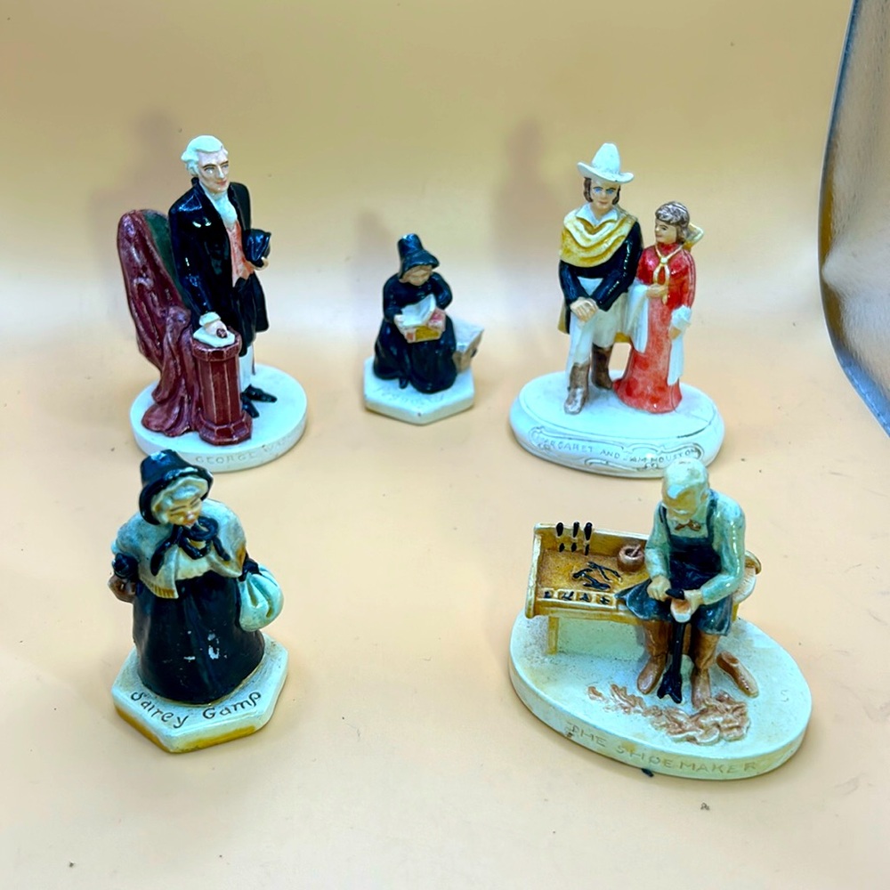 Sebastian Miniature figurines in great condition